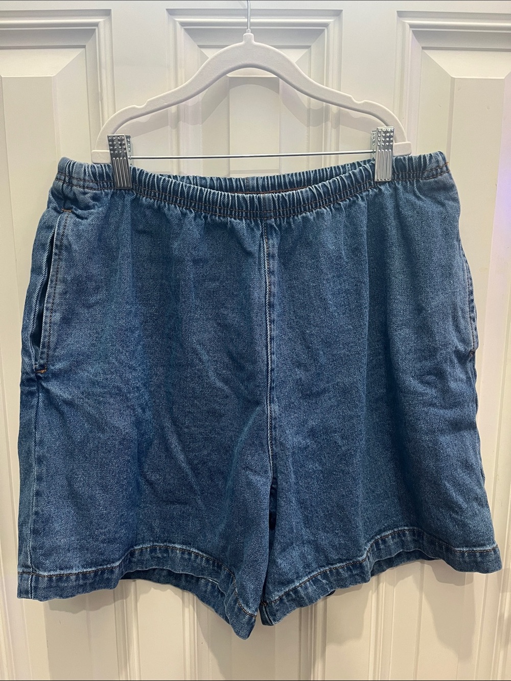 Los Angeles Apparel Blue Denim Elastic-Waist Mid-Length Jean Shorts Women Large
